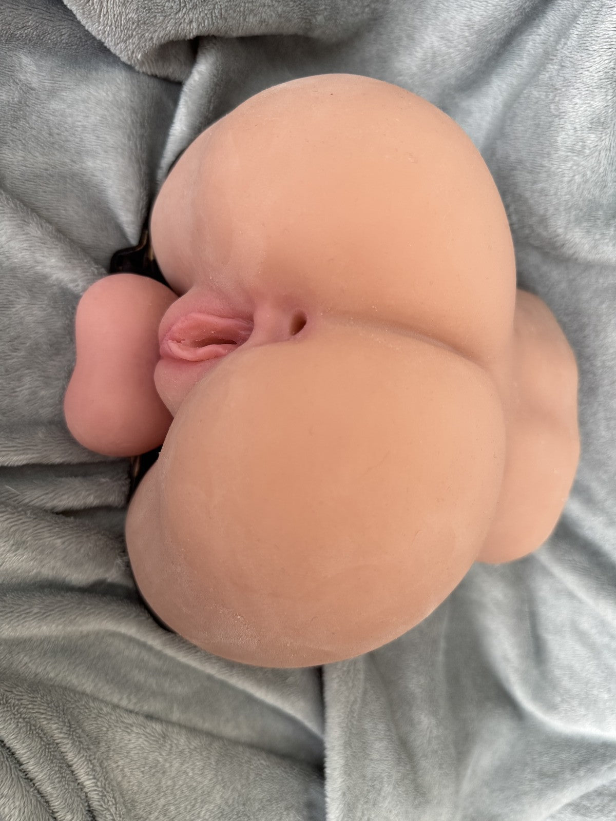 2,5 kg schwere Transgender-Sexpuppe mit Penis, Vagina und Anus, 3-in-1-Sexpuppe für Homosexuelle, Unisex-Masturbator mit realistisch geformtem kleinem Dildo, Po, Hintern und Hoden – Sexspielzeug für Männer und schwule Paare.