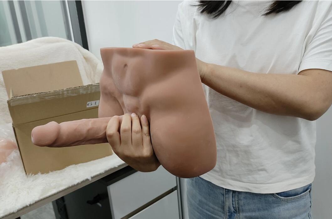 Lifelike G-spot 4D Dildo Sex Doll Male Toso Adult Sex Toy Big Penis For women-3.1kg--- ready to ship to USA